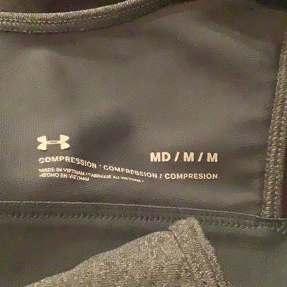 Underamour sports bra - Picture 2 of 3